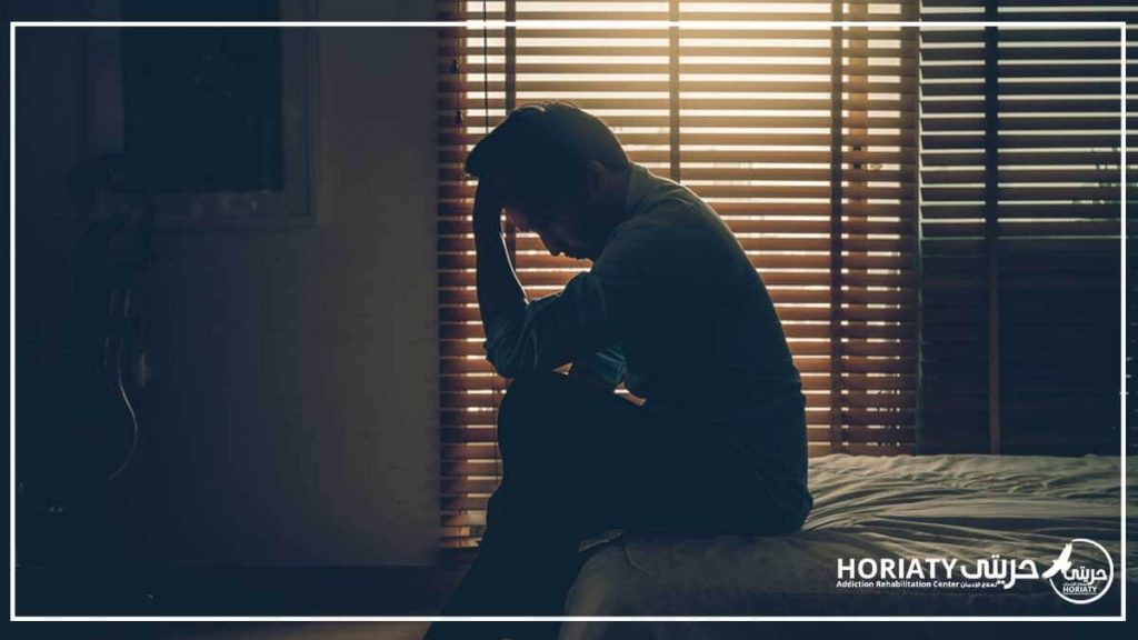 أسباب وأعراض الاكتئاب المزمن وطرق العلاج