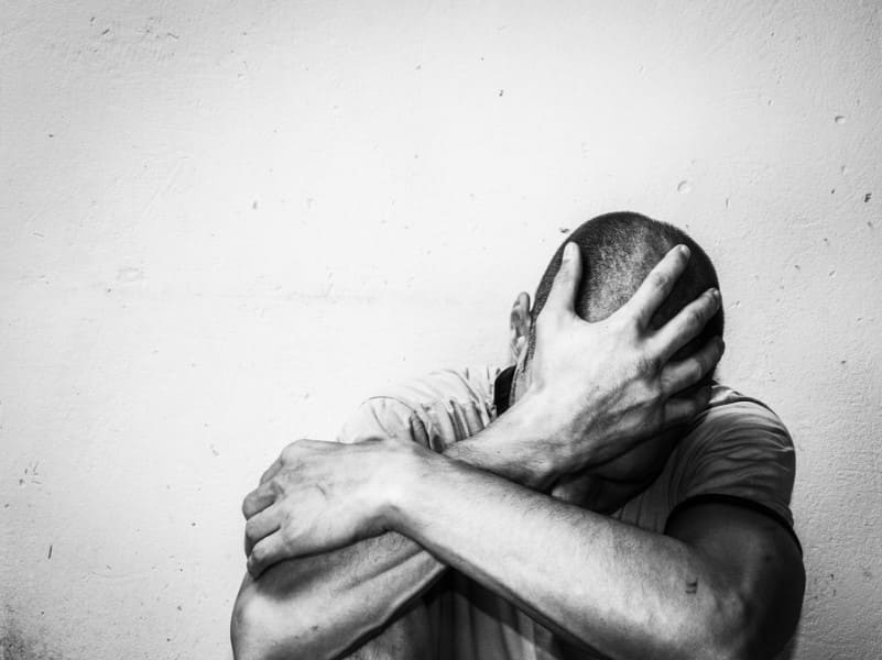 هل يمكن علاج مدمن الحشيش في البيت؟